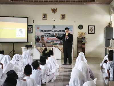 Parenting Wali Murid dan Spiritual Building Training Menuju Persiapan Ujian Madrasah Kelulusan Kelas 6 Tahun 2025/2026