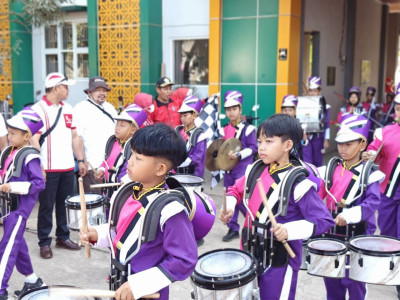 Ekstrakurikuler Drumband MIN 2 Batang: Melatih Kekompakan, Disiplin, dan Kreativitas Murid